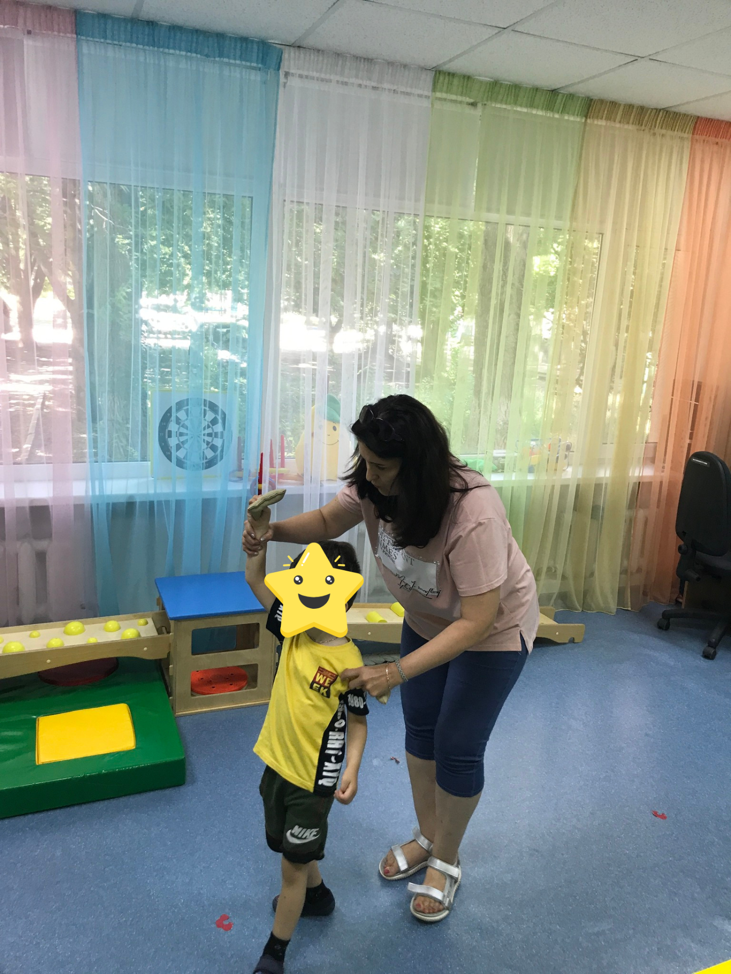 На занятті у вчителя-реабілітолога